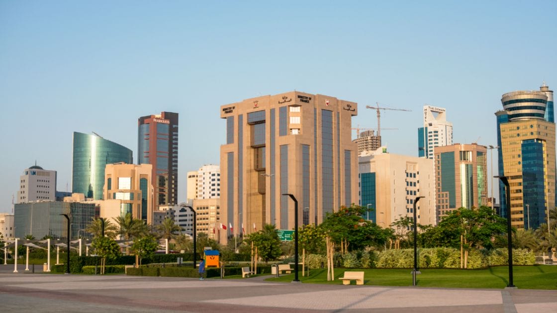 عقد عمل لمدة سنتين في البحرين